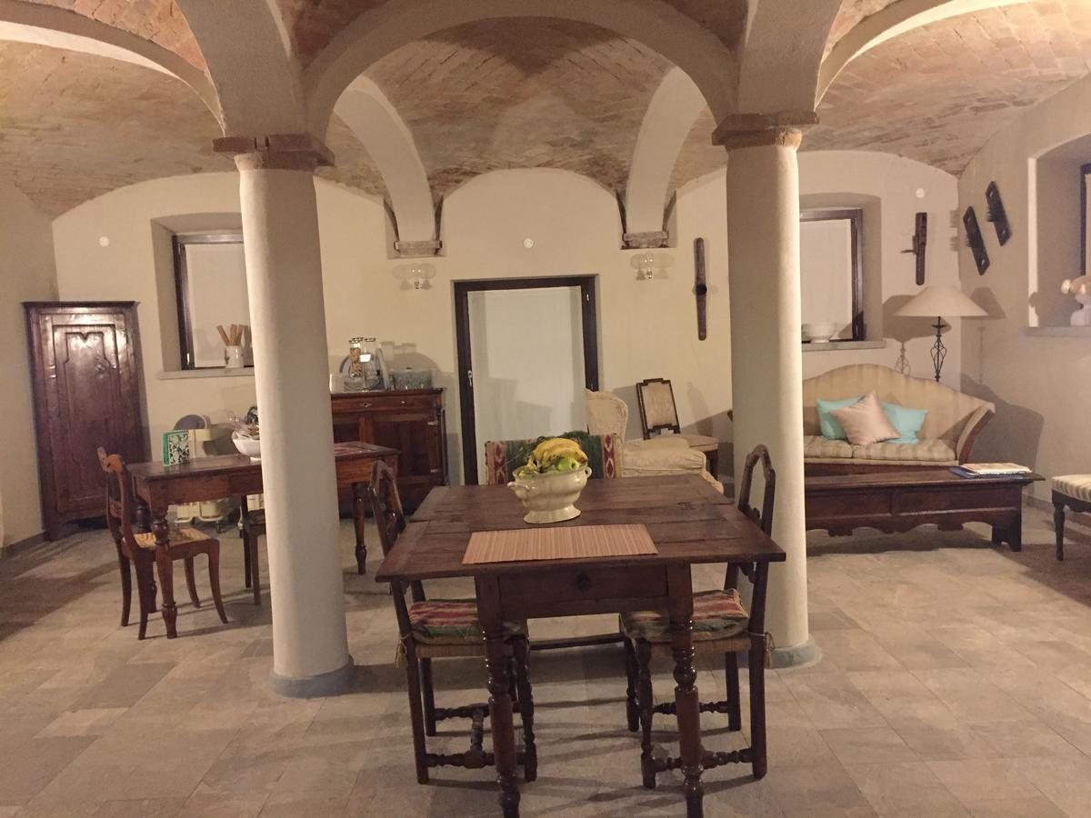 Agriturismo Laterzola 3.0 Fiorenzuola dʼArda Buitenkant foto