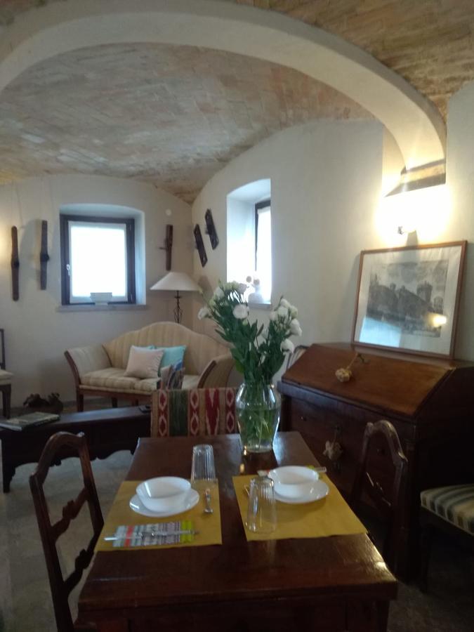 Agriturismo Laterzola 3.0 Fiorenzuola dʼArda Buitenkant foto