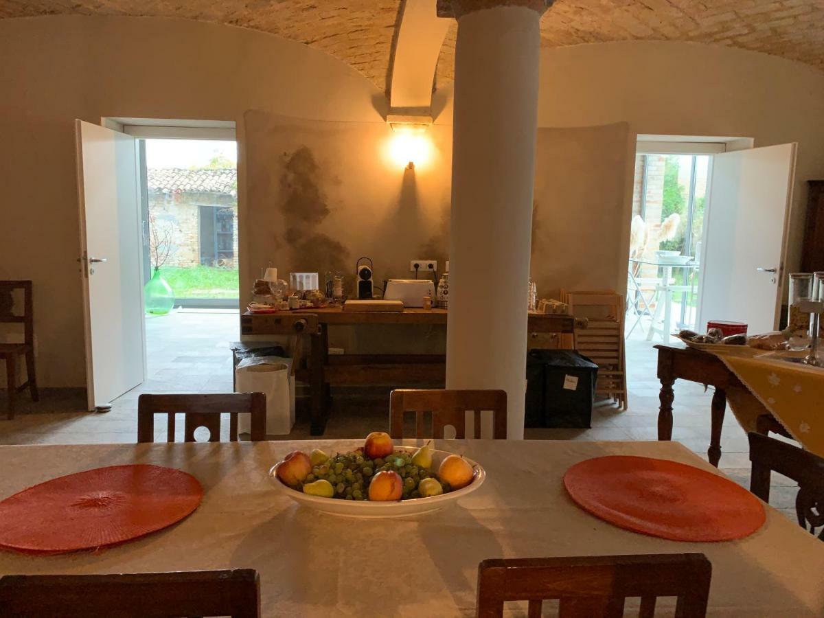 Agriturismo Laterzola 3.0 Fiorenzuola dʼArda Buitenkant foto